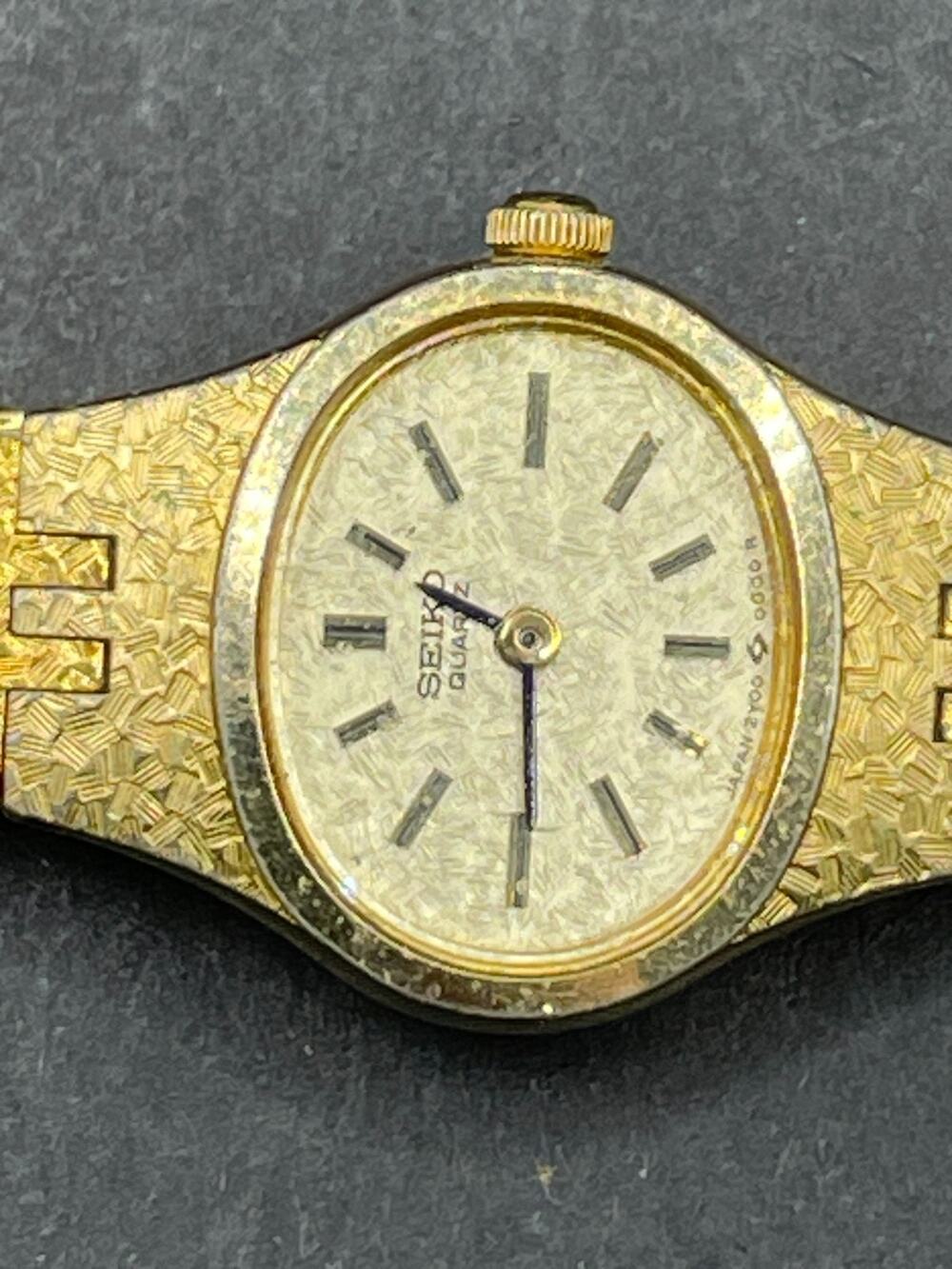 Vintage Seiko Watch Ladies Gold Tone Quartz 2Y00-5B29 Oval Textured Bracelet